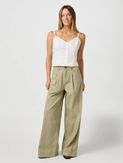 WRANGLER - pleated trouser - DARK TEA