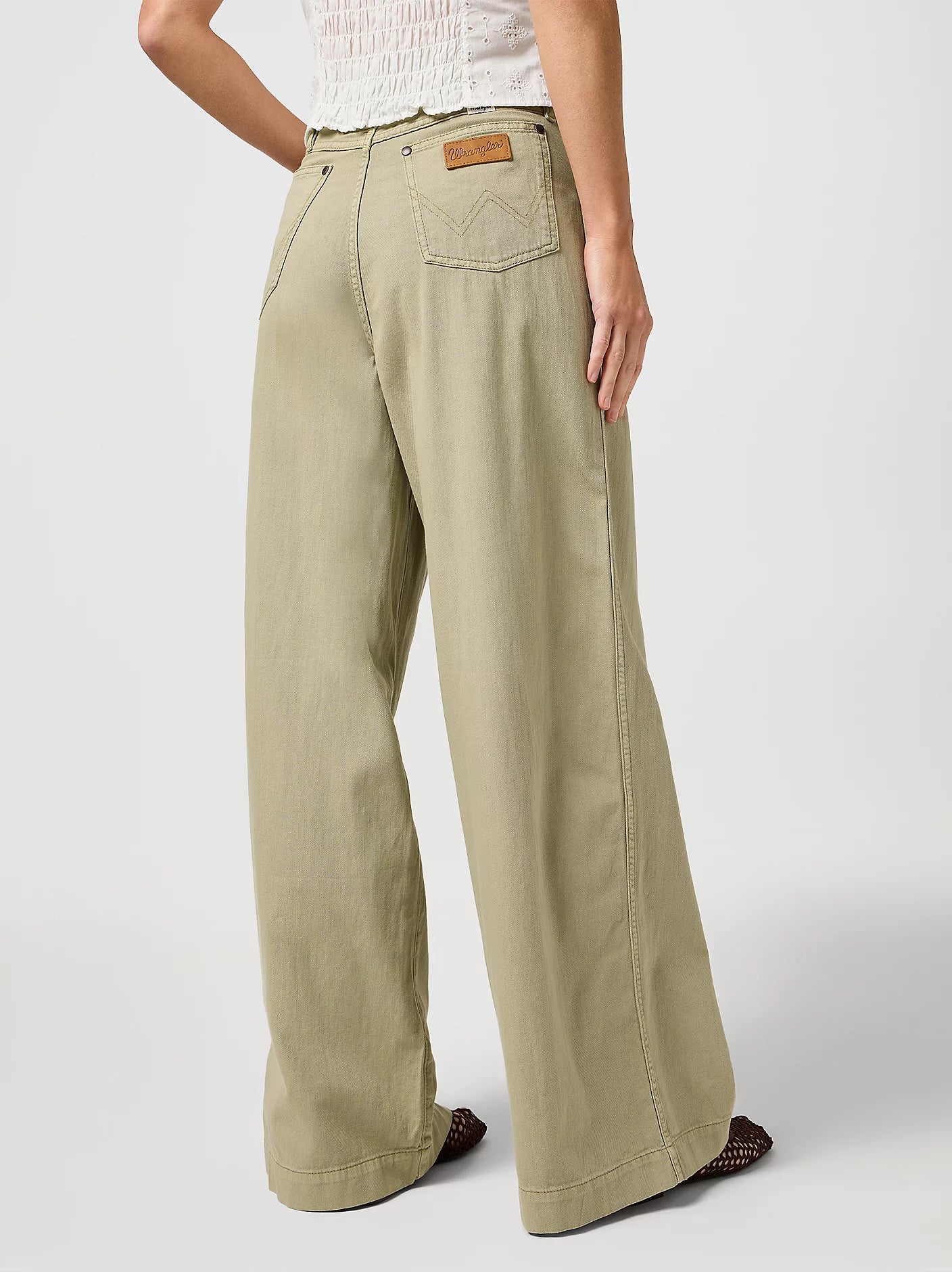 WRANGLER - pleated trouser - DARK TEA