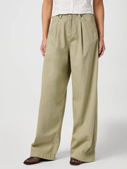 WRANGLER - pleated trouser - DARK TEA