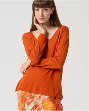 SURKANA - maglia scollo v - MATTONE