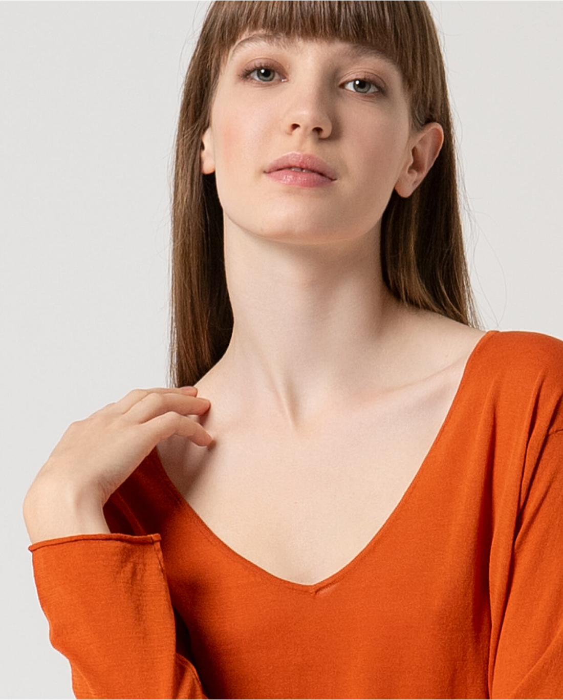 SURKANA - maglia scollo v - MATTONE