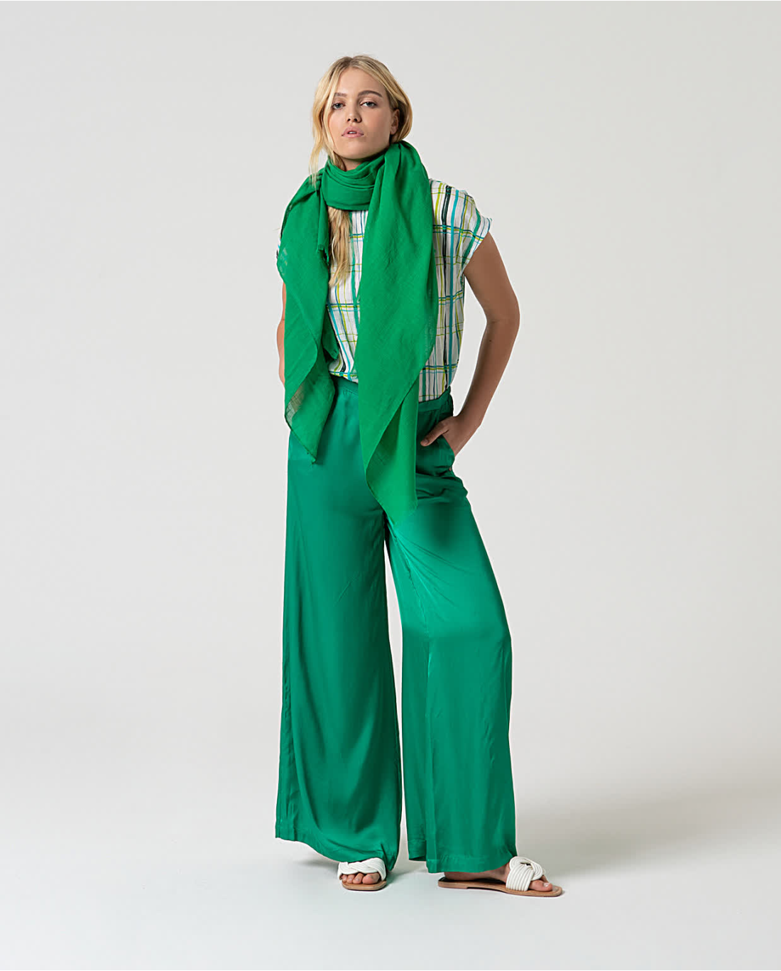 SURKANA - pantalone svasato - VERDE