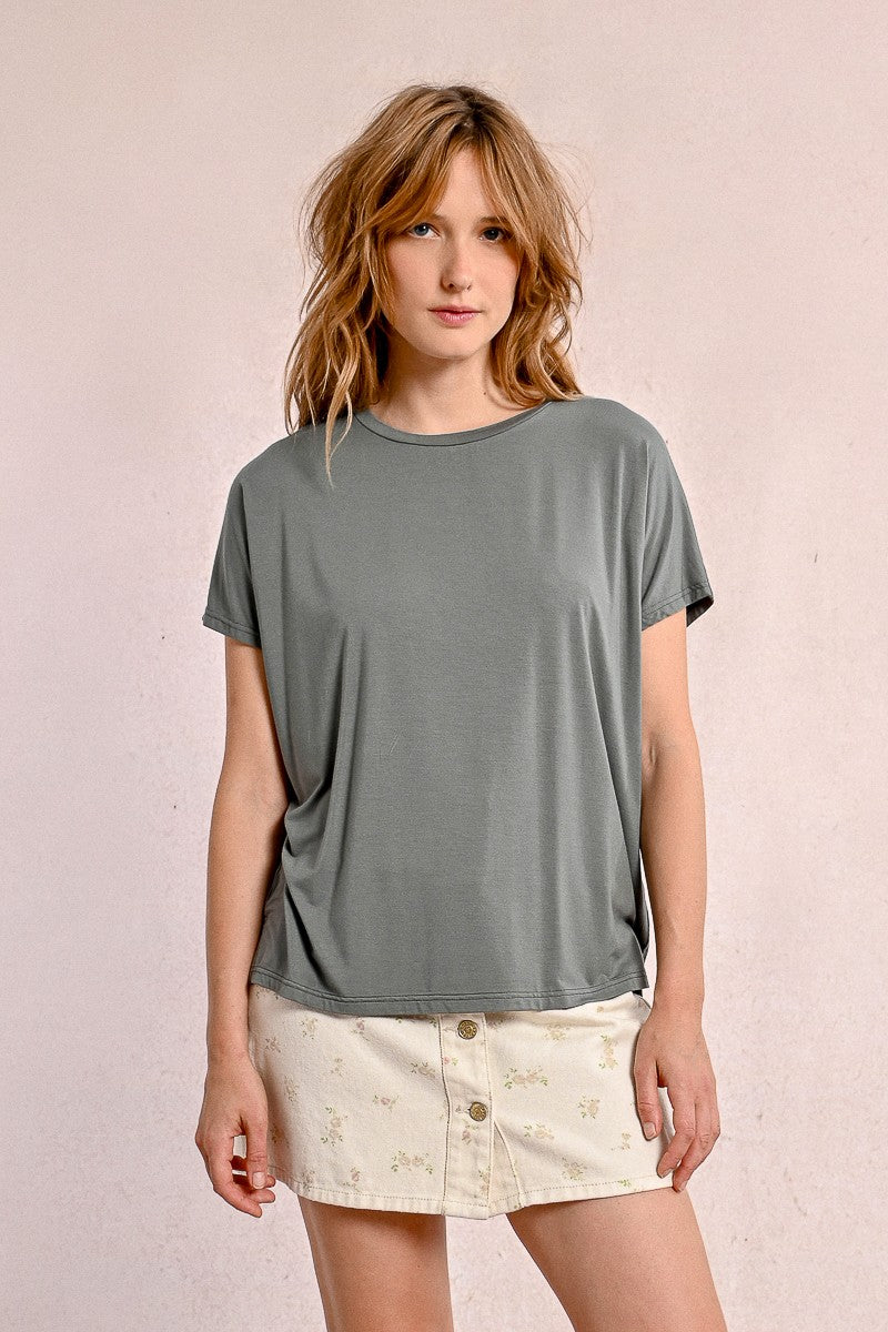 straight-short-sleeved-t-shirt_6.jpg