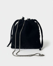 Surkana borsa sacca in velluto ricamata nero