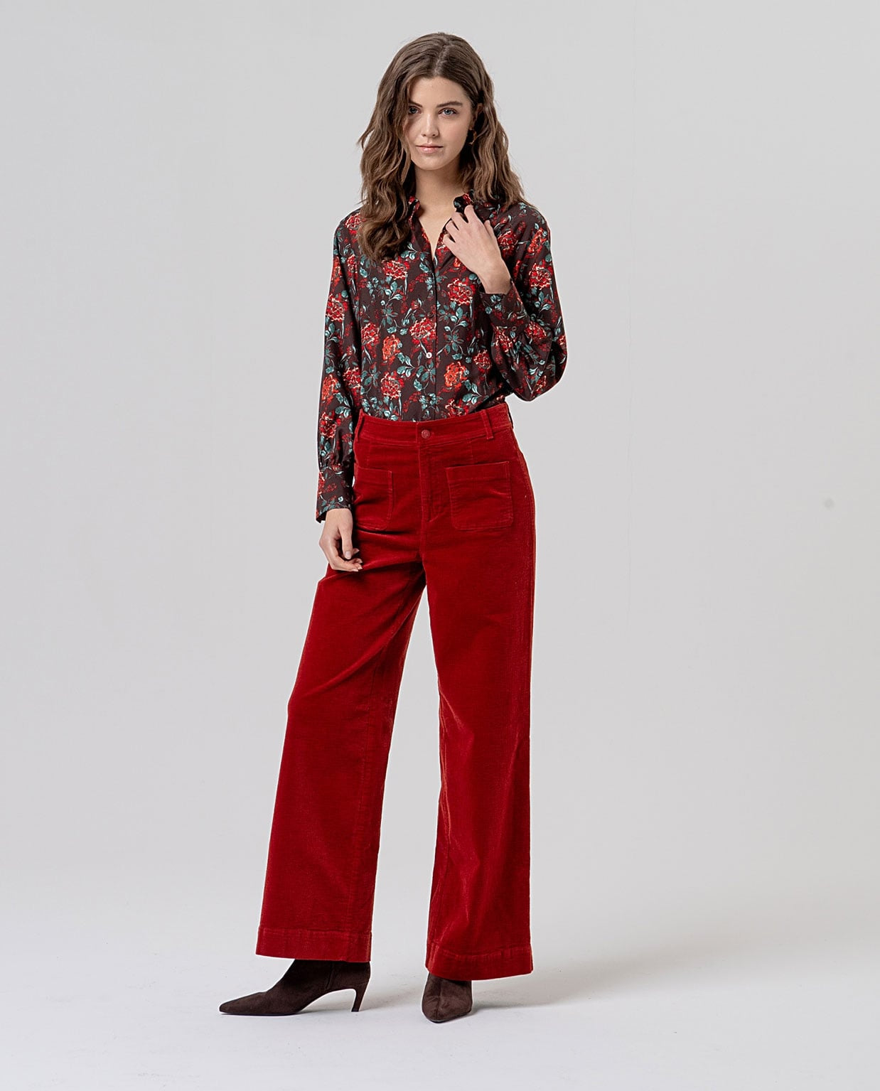 Surkana pantaloni ampi in velluto a coste rosso inglese