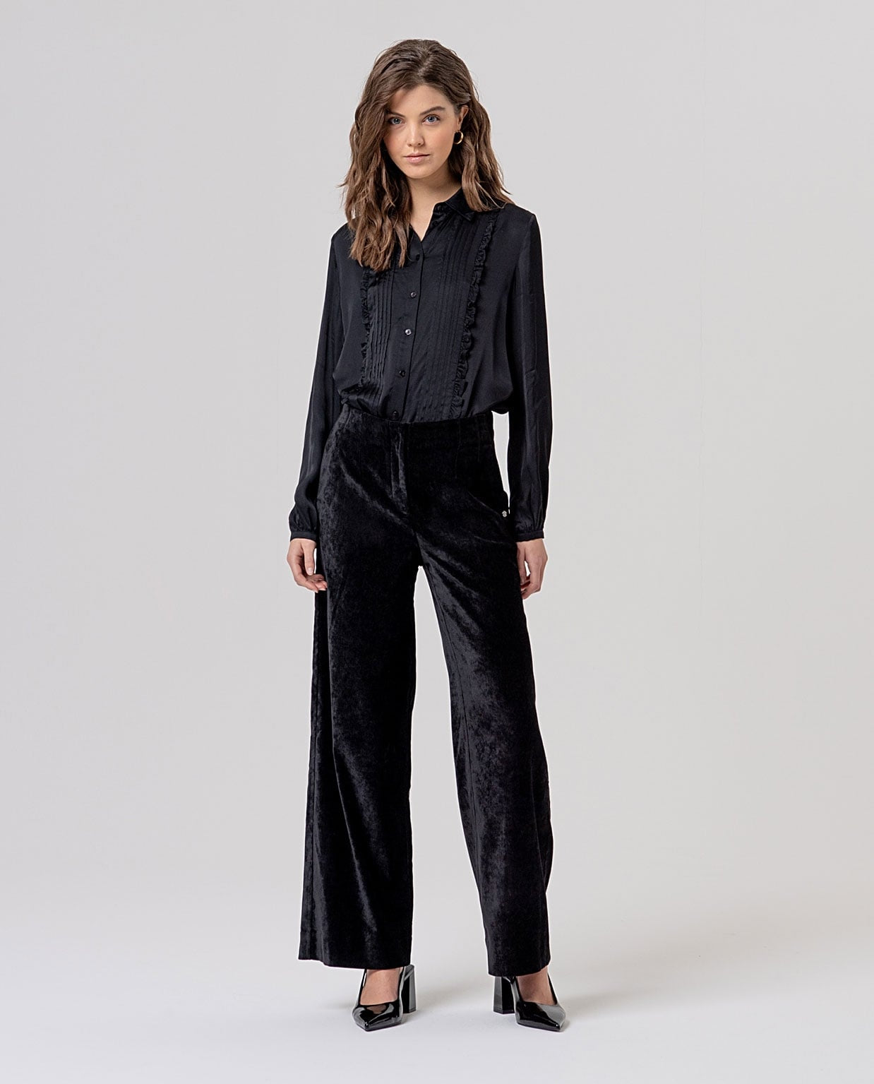 Surkana pantalone ampio in velluto nero