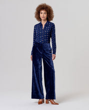 Surkana pantalone ampio in velluto blu cobalto