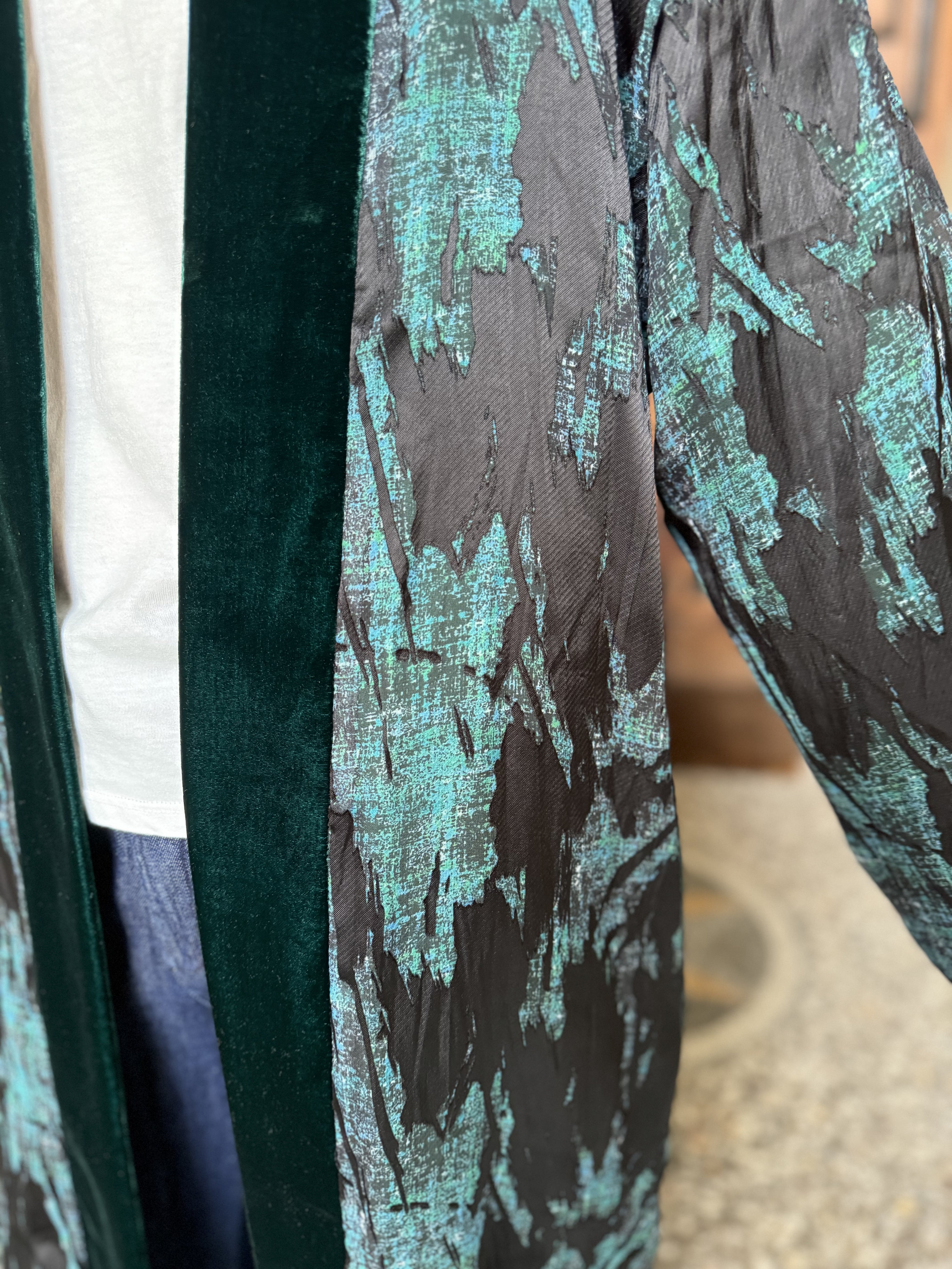 WU-SIDE - kimono jacquard bordi velluto - NERO