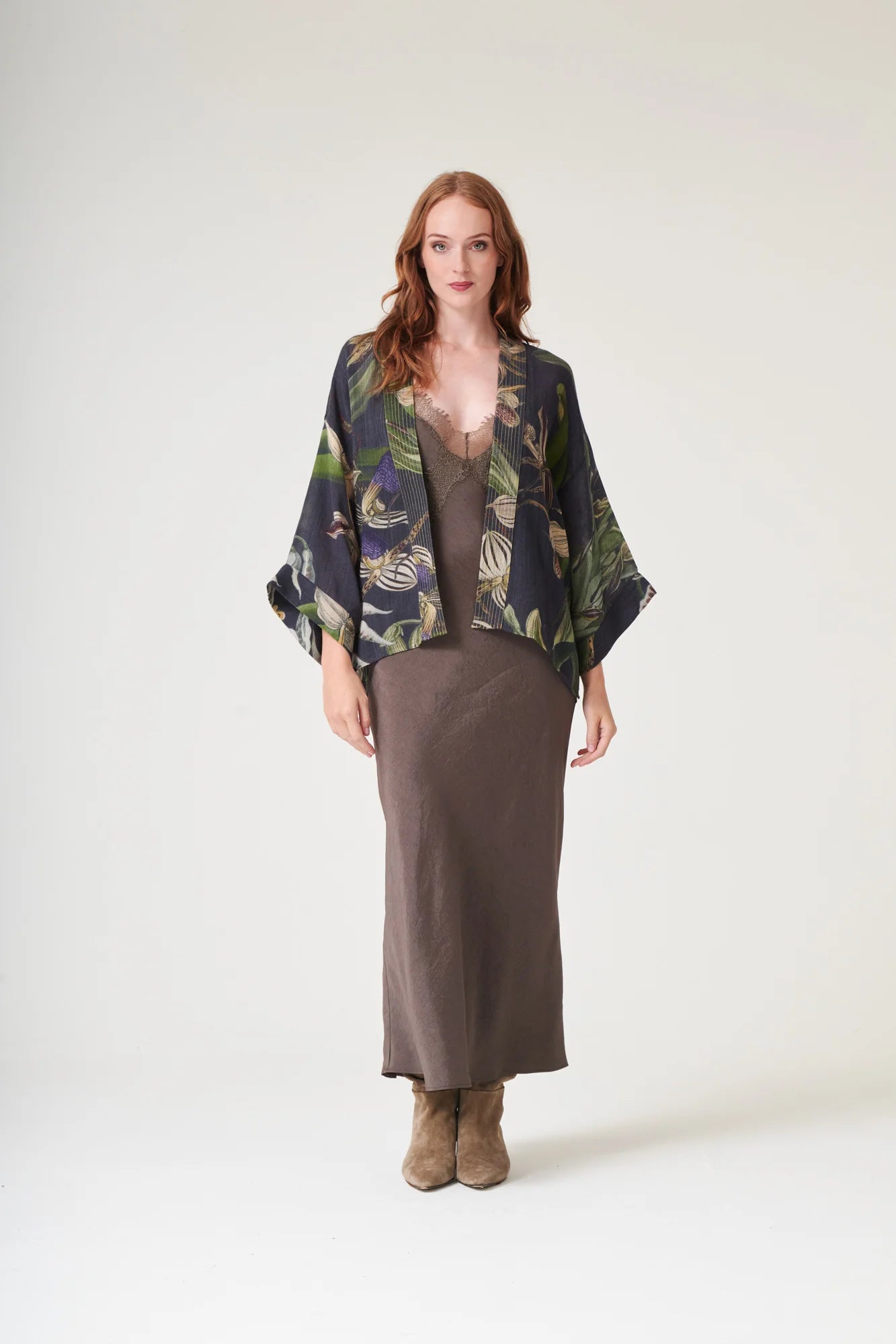 Orchid-Black-Wool-Kimono1_0d72708b-30d0-4c38-87fb-7ed817dc0b89_jpg.webp