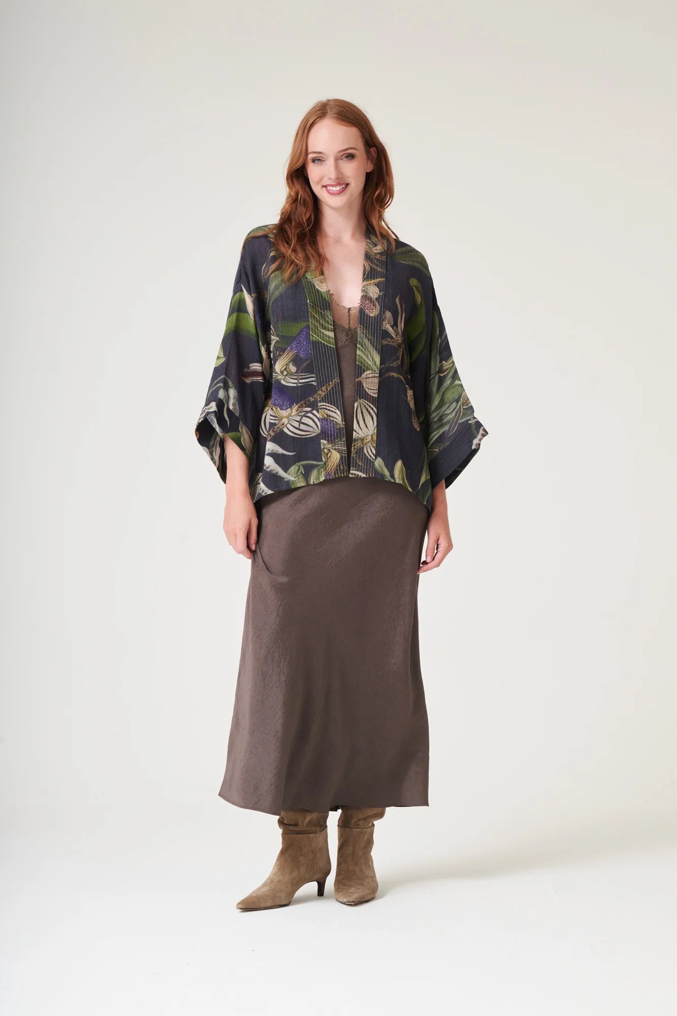 Orchid-Black-Wool-Kimono2_5e4e9de5-3c55-4695-9d67-496c4332e97b_jpg.webp
