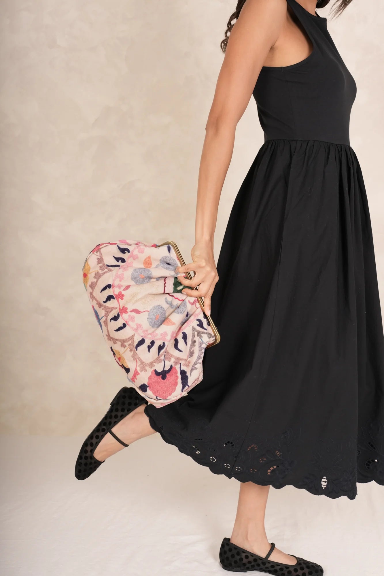 Susani-Pink-Clasp-Bag_1.webp