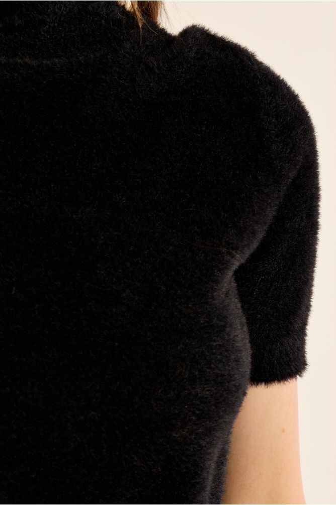 MOLLY BRACKEN - fluffy, short sleeves sweater - BLACK