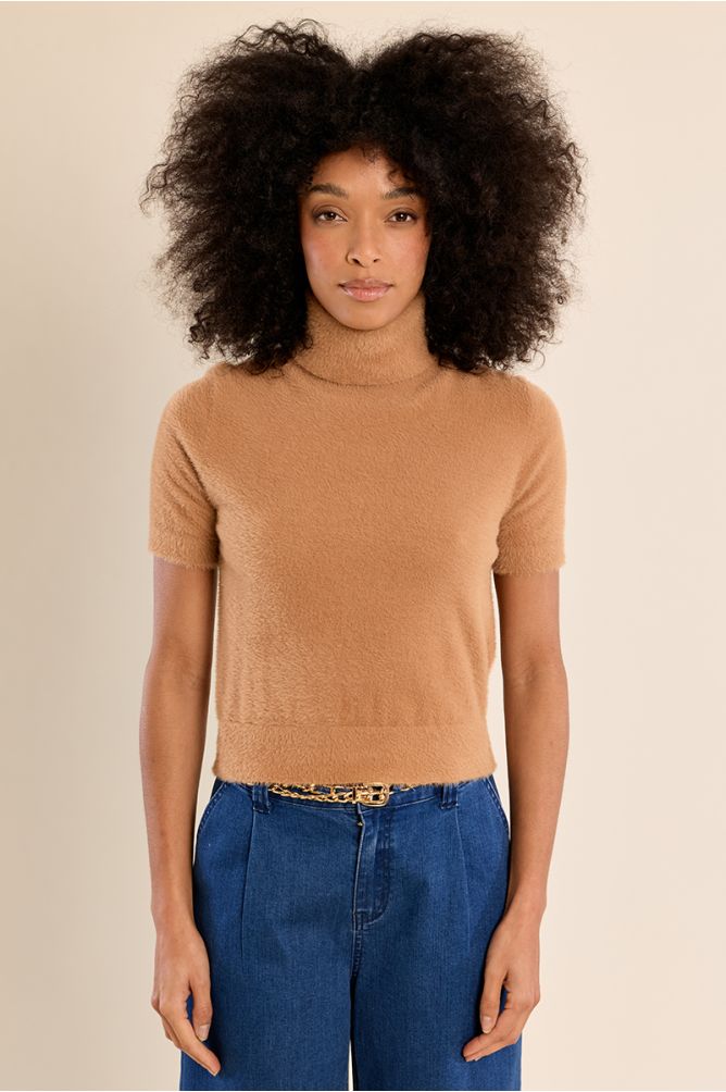 MOLLY BRACKEN - fluffy, short sleeves sweater - CAMEL