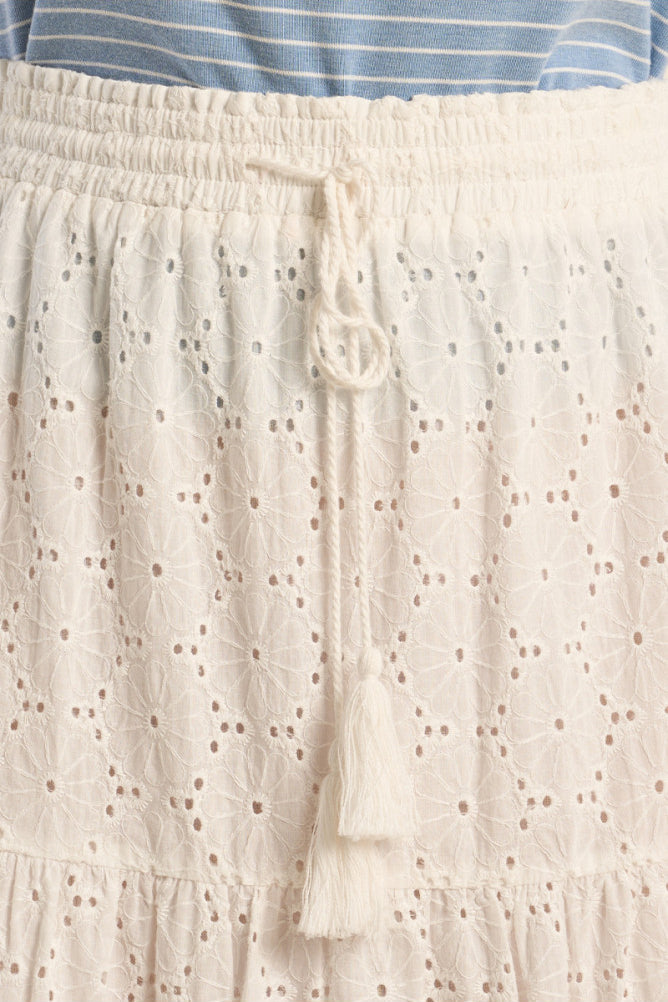 long-bohemian-skirt-openwork_4.jpg