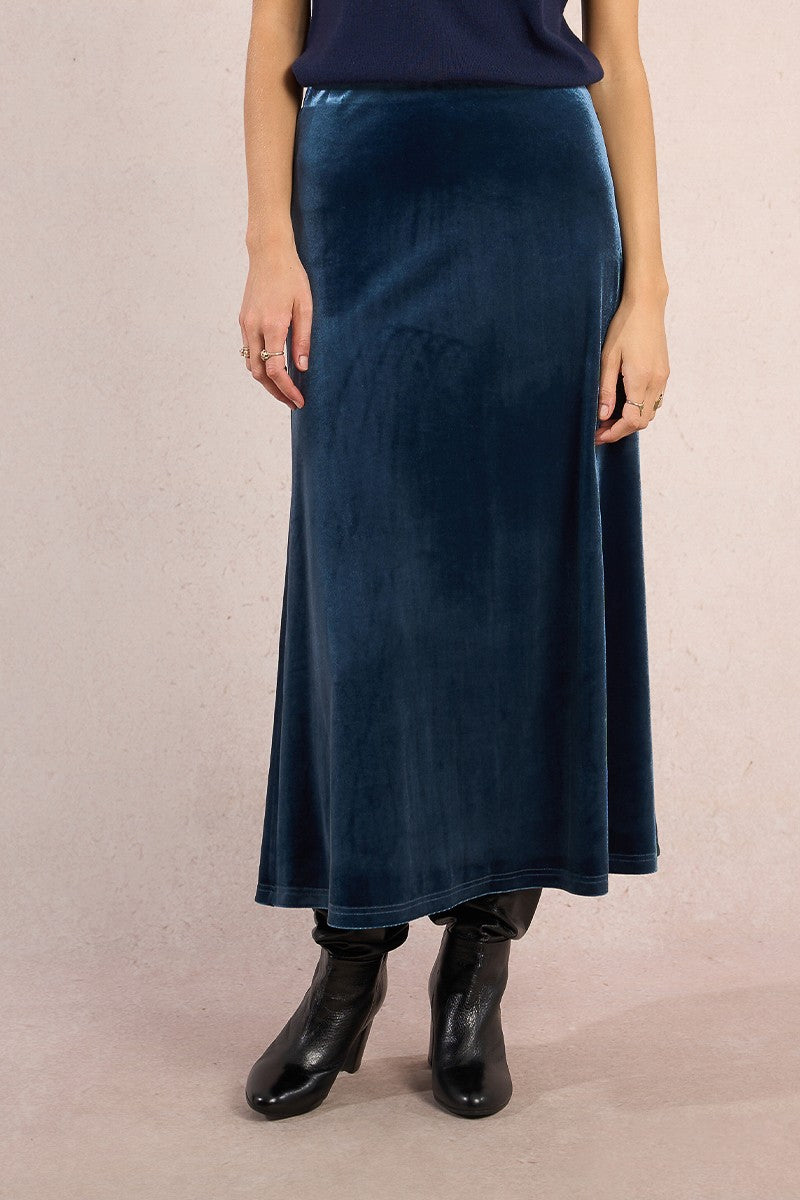 long-velvet-skirt-2.jpg