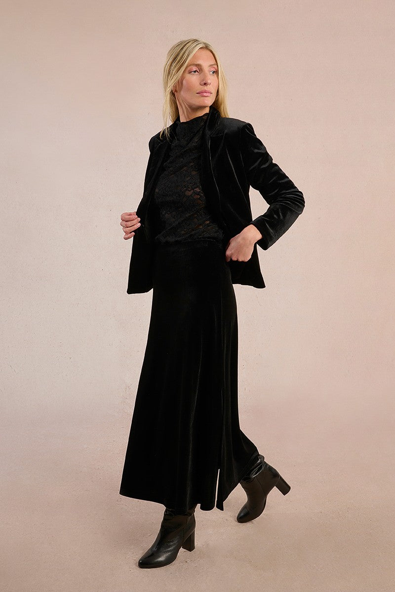 long-velvet-skirt-8.jpg